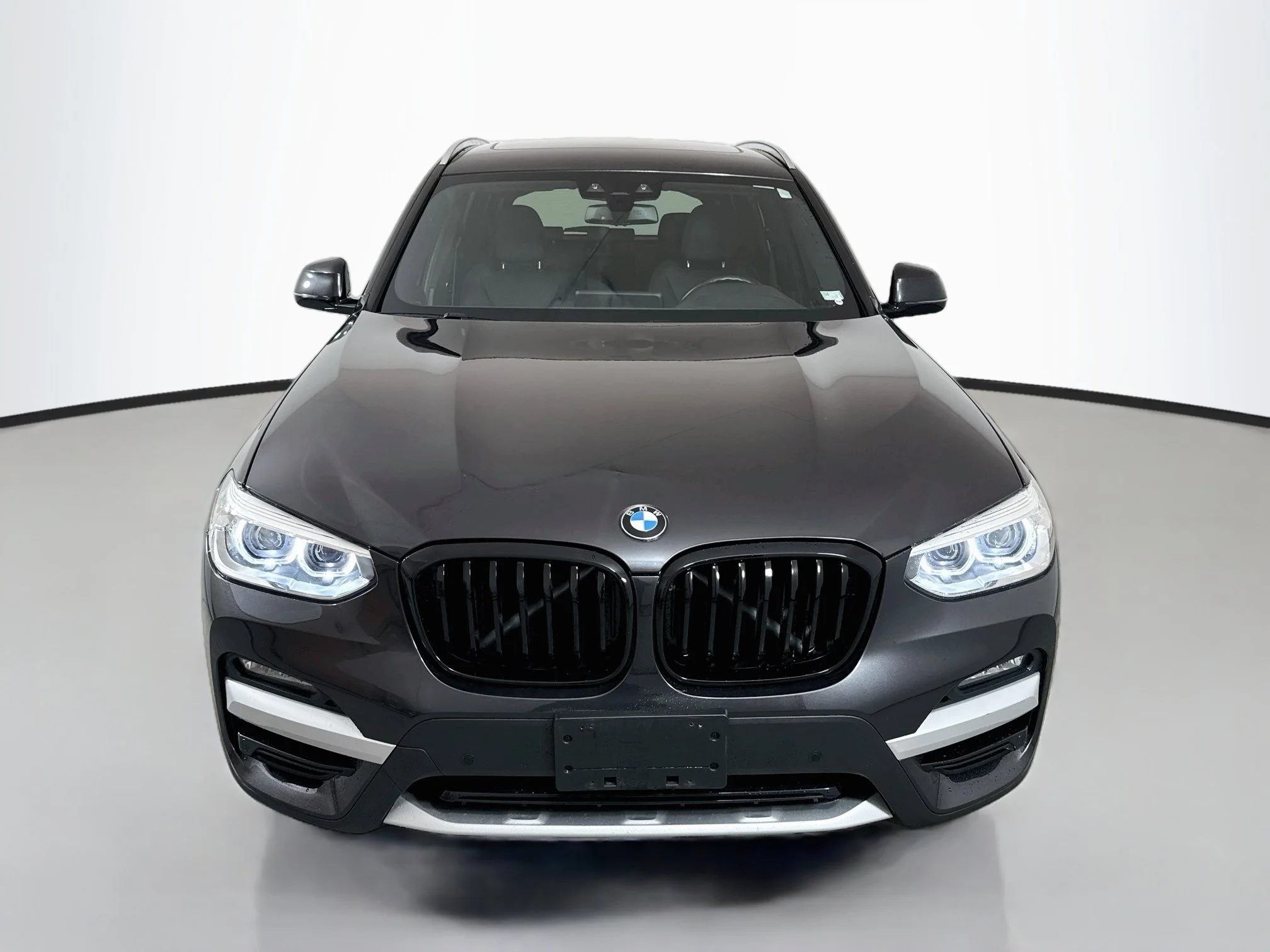 Used 2020 Dark Graphite Metallic BMW xDrive30i image 2