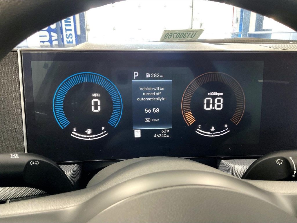 Used 2025 White Hyundai SEL image 24