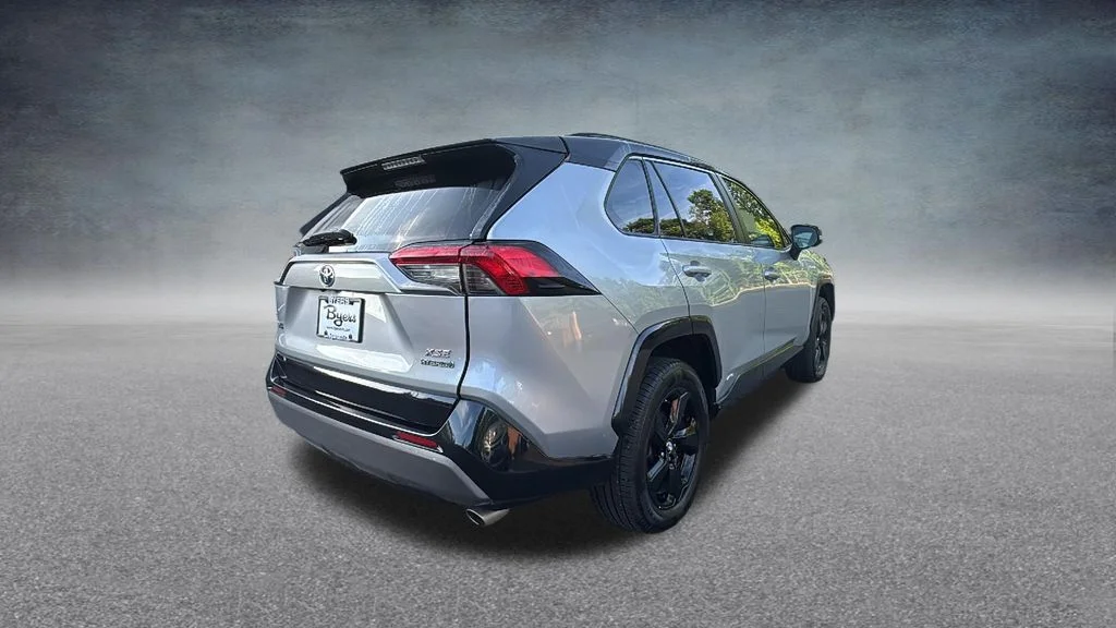 Used 2019 Silver Toyota XSE image 32