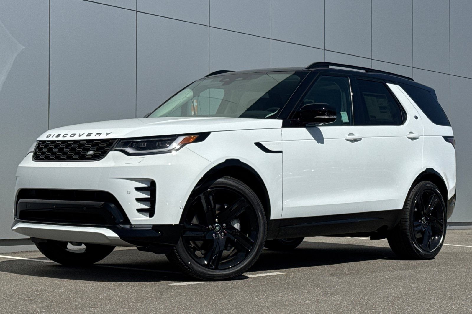 2026 Land Rover Discovery