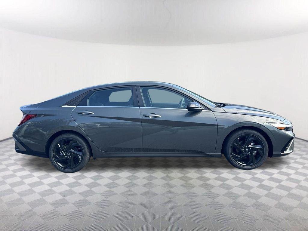 New 2026 Gray Hyundai SEL Sport image 4