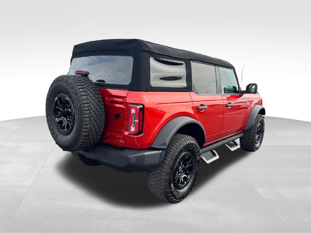 Used 2023 Red Ford Wildtrak image 5