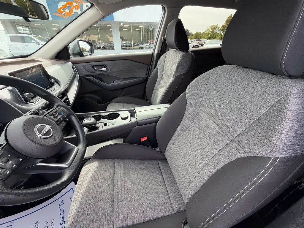Used 2023 Gray Nissan SV image 24