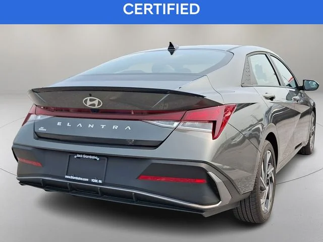 Used 2025 Gray Hyundai SEL Sport image 10