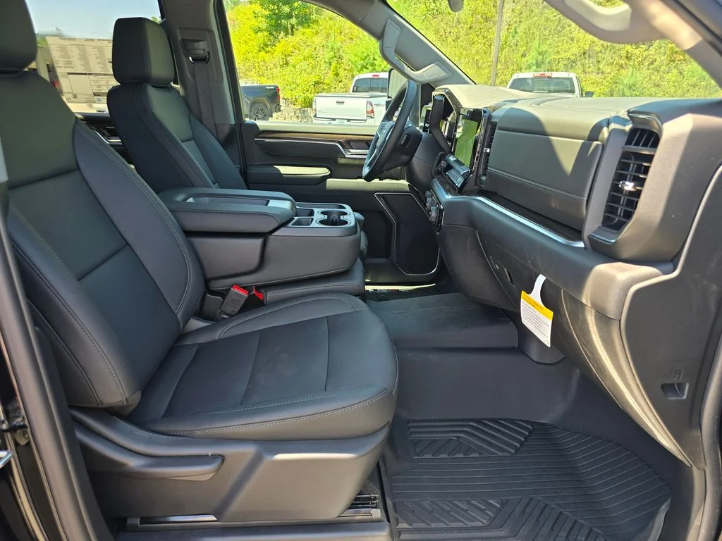 New 2026 Black Chevrolet LT image 27