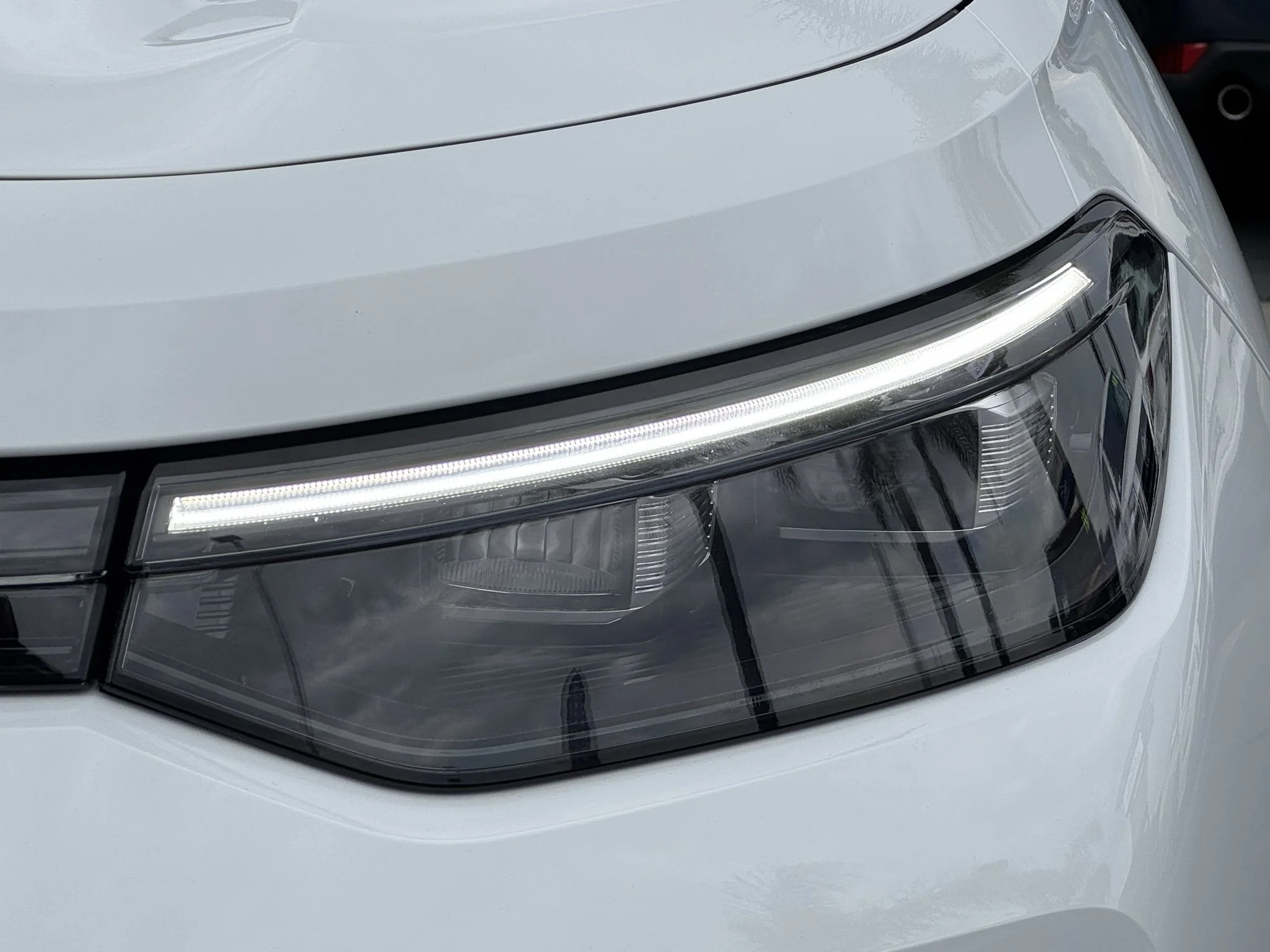 Certified Used 2025 Pure White Volkswagen S image 4