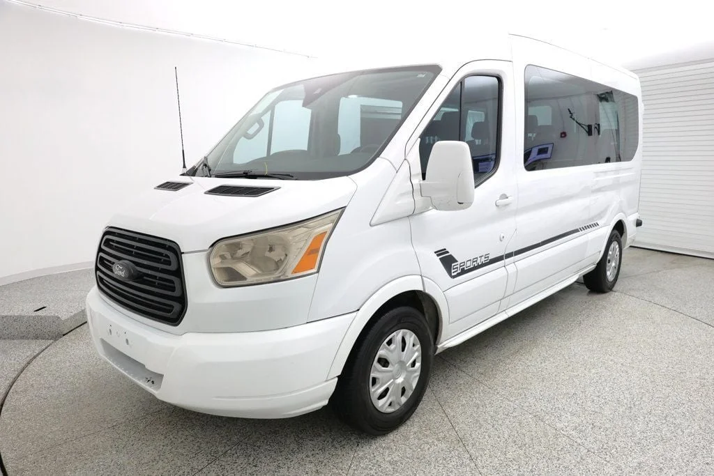 2018 Ford Transit 350 XLT Wagon Med Roof Sliding Pass. 148's photo