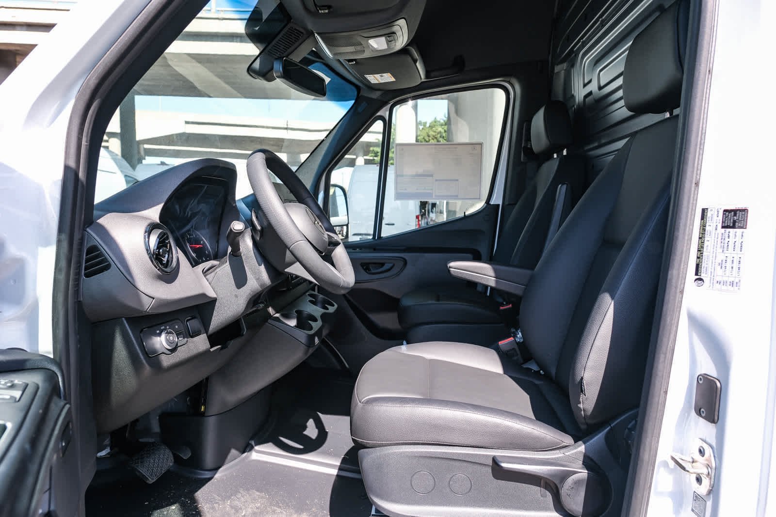 New 2025 Arctic+White Mercedes-Benz Cargo 144 WB  RWD 2.0L 4-Cylinder image 19