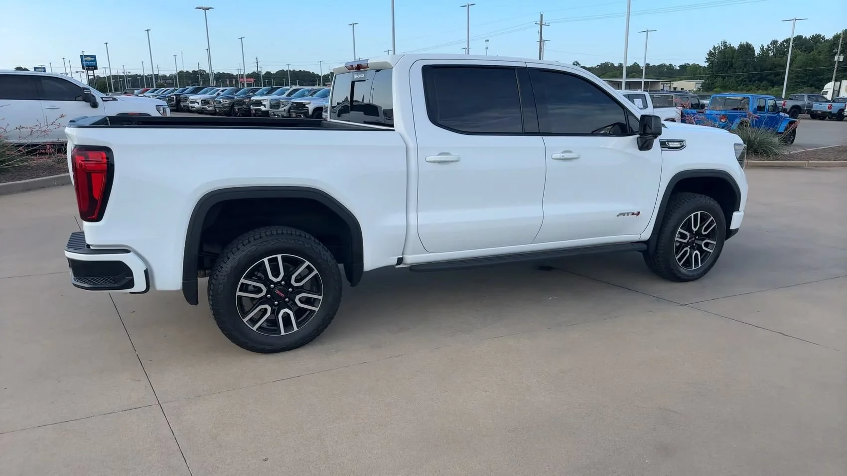 Used 2025 Summit White GMC AT4 image 9