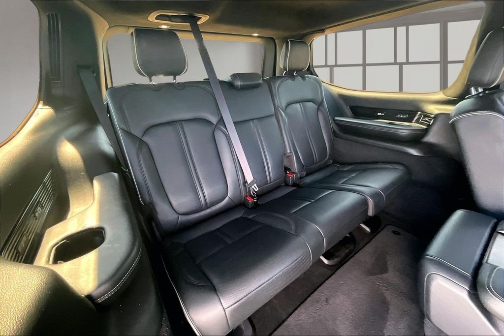 Used 2022 Diamond Black Jeep Series II image 28