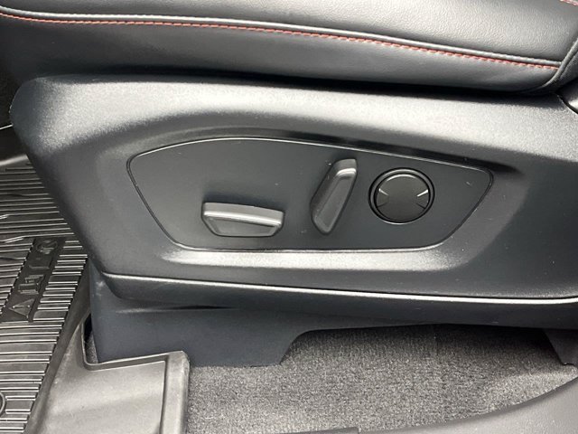 Used 2025 Rapid Red Metallic Tinted Clearcoat Ford ST-Line image 12