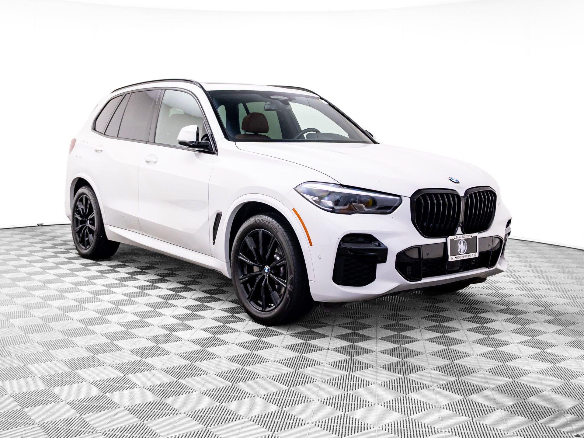 Used 2022 White BMW xDrive40i image 8