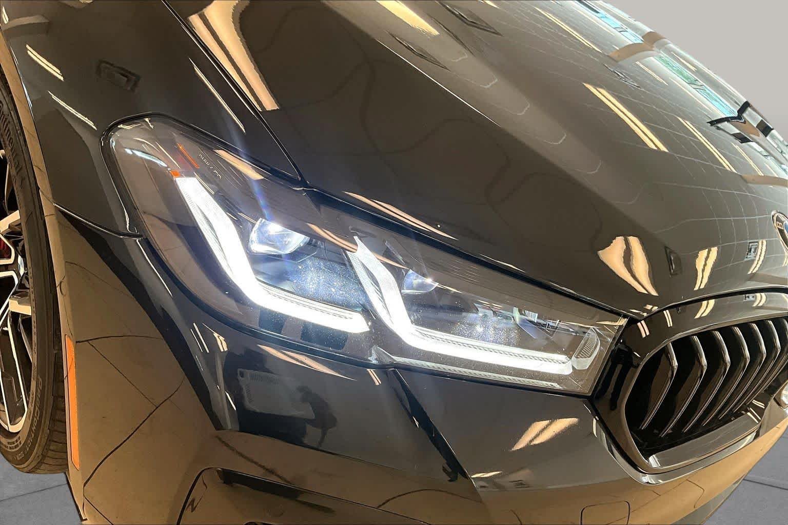 Used 2023 Black Sapphire Metallic BMW 540i image 25