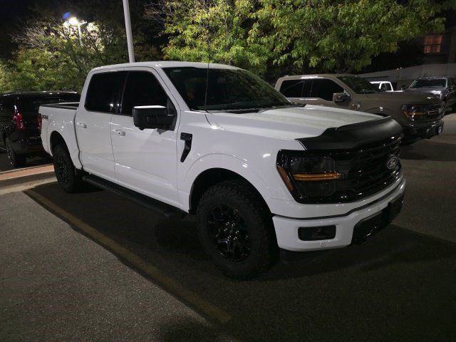 Used 2024 Oxford White Ford XLT image 7