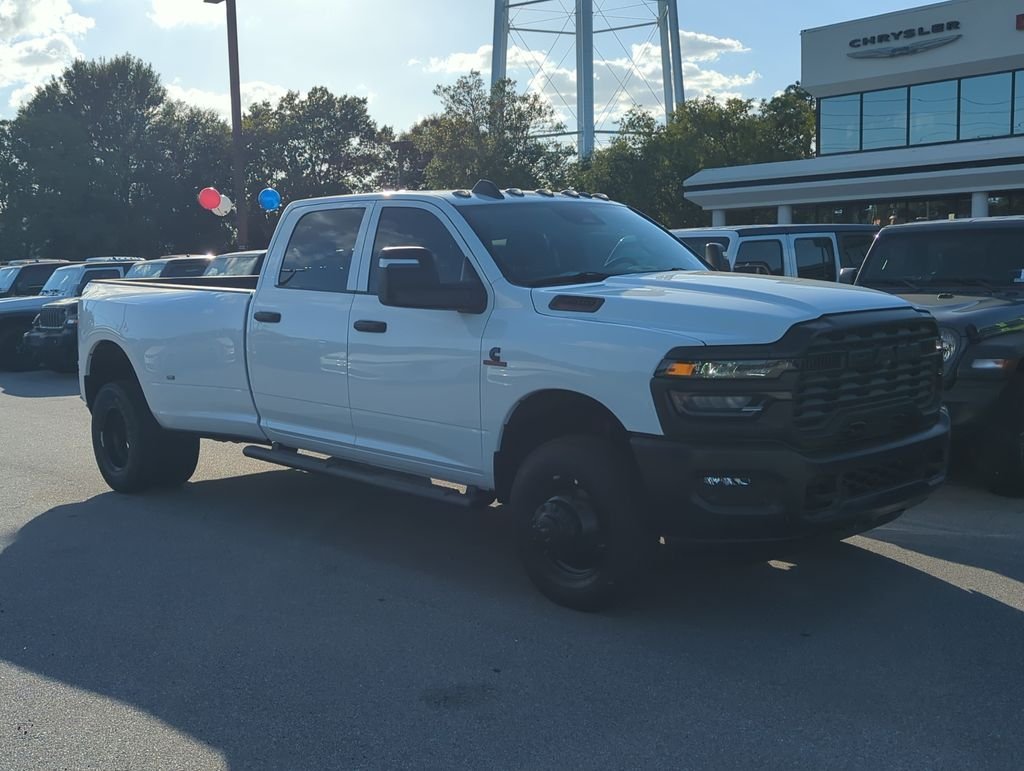 New 2026 Bright White Clear-Coat Exterior Paint Ram Tradesman image 9