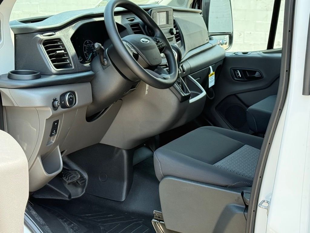 New 2025 Oxford White Ford Cargo Van image 6