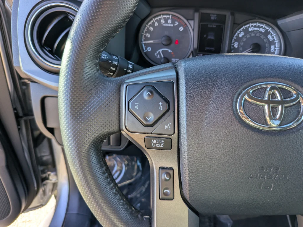 Used 2018 Silver Toyota TRD Off-Road image 28
