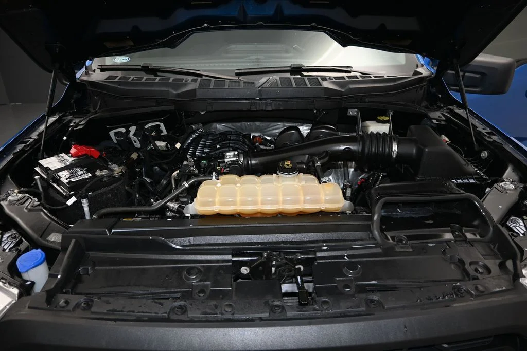 Used 2021 Blue Ford XL image 11
