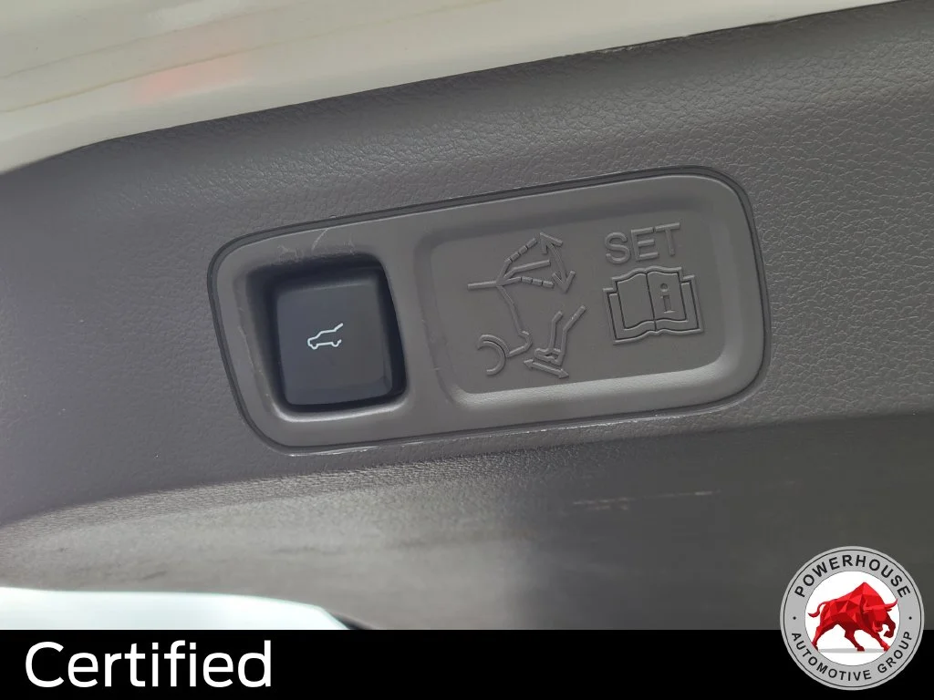 Used 2020 White Ford XLT image 14
