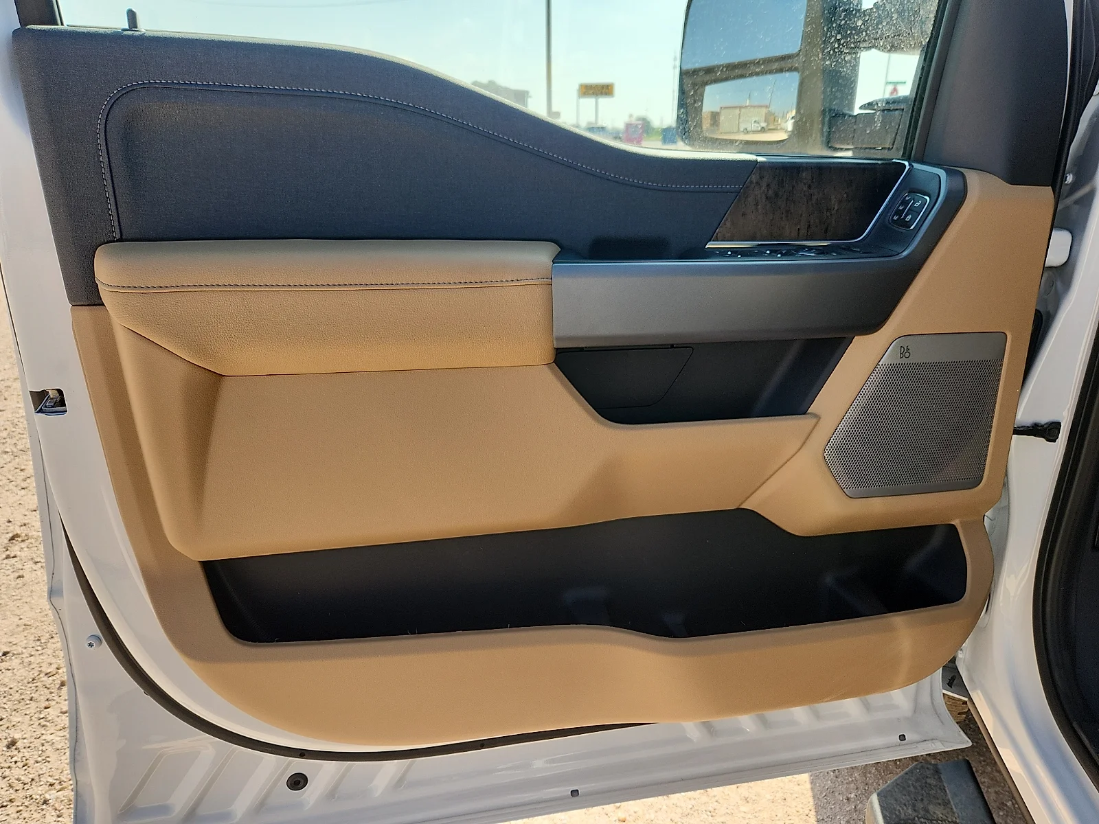 New 2026 Oxford White Ford F-250® Lariat® image 14