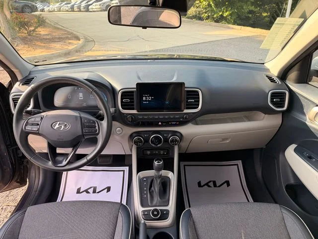 Used 2023 White Hyundai Limited image 15