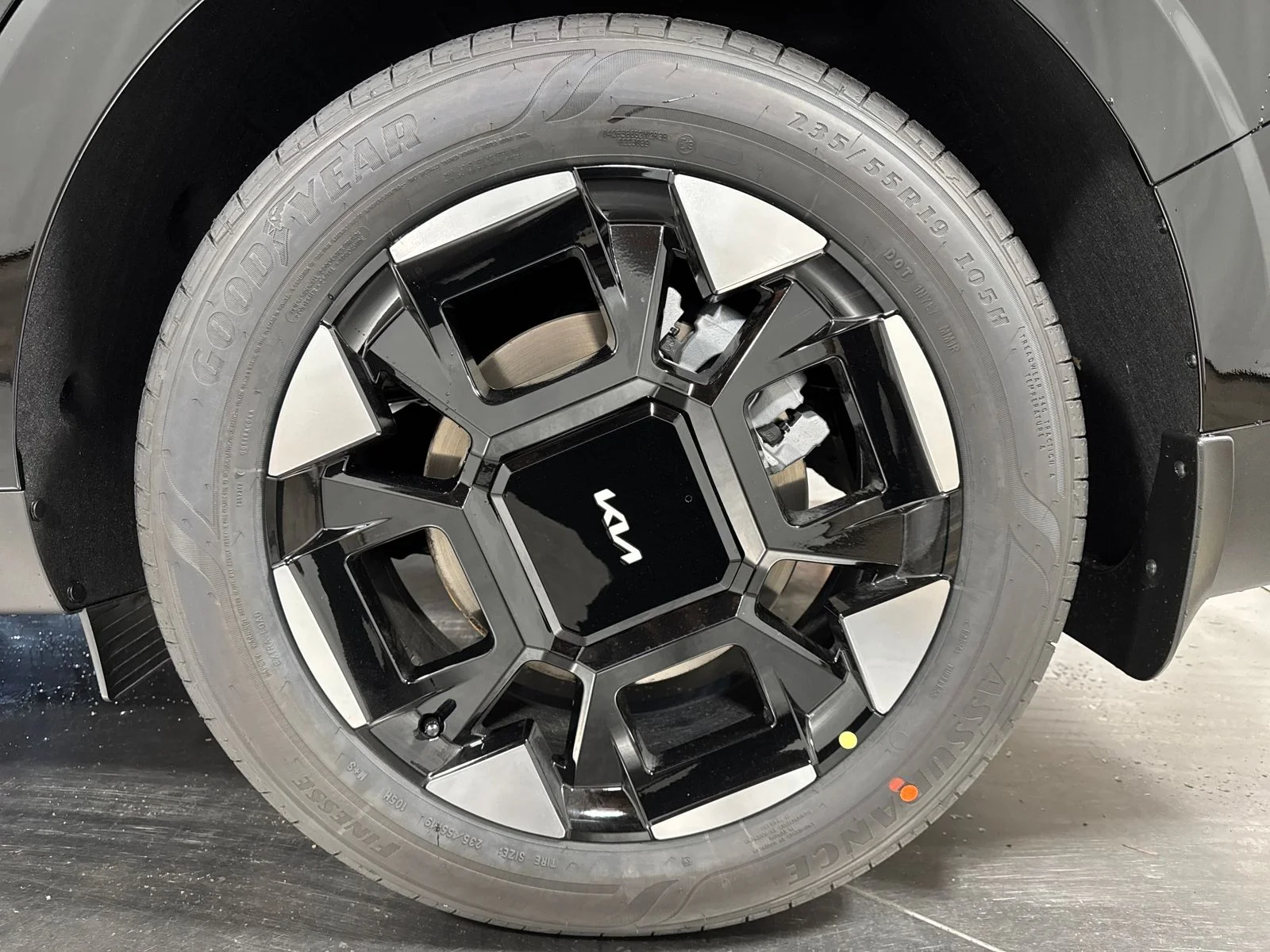 New 2026 Aurora Black Kia EX image 12