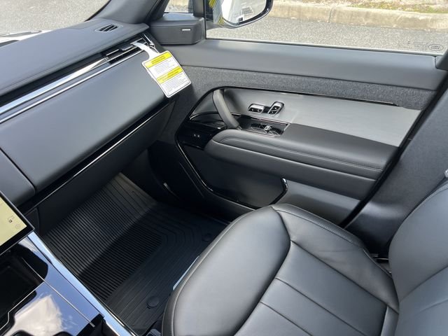 New 2026 Borasco Grey Land Rover SE image 16