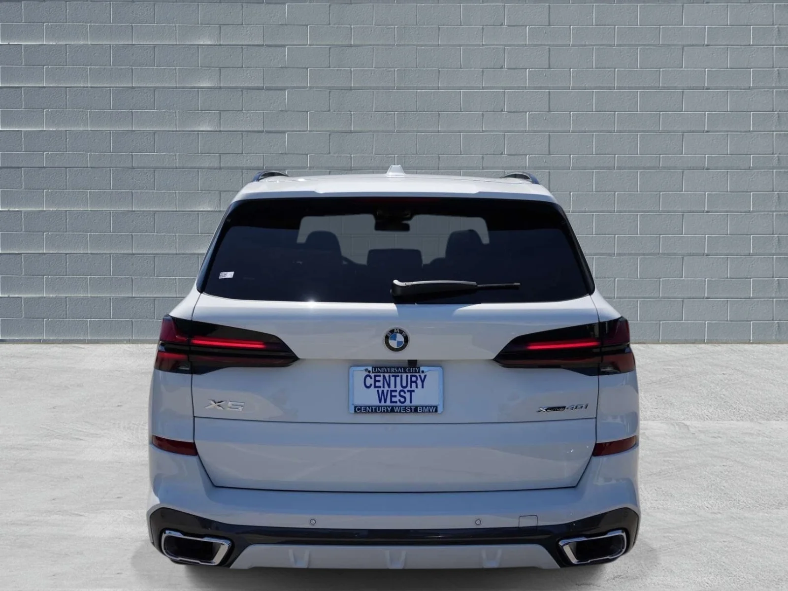 New 2026 Alpine White BMW xDrive40i image 4