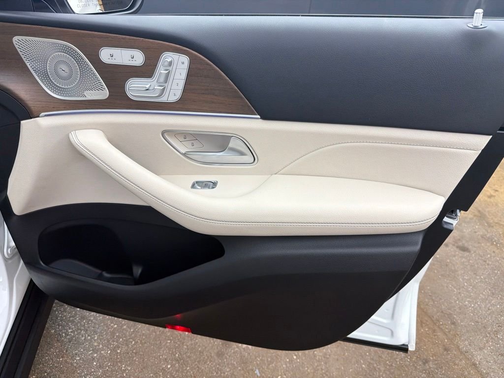 Used 2024  Mercedes-Benz GLE 450 image 25