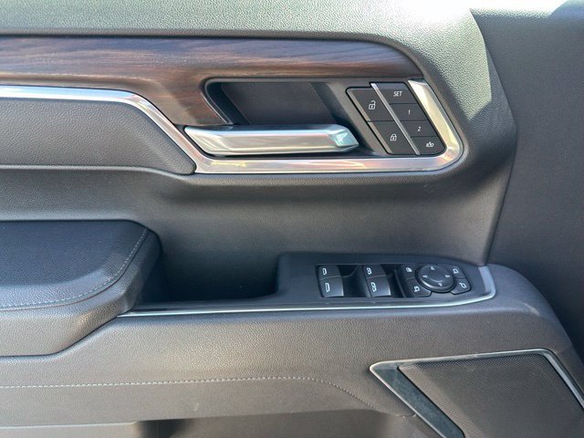 2025 GMC Sierra 1500 SLT - Photo 17