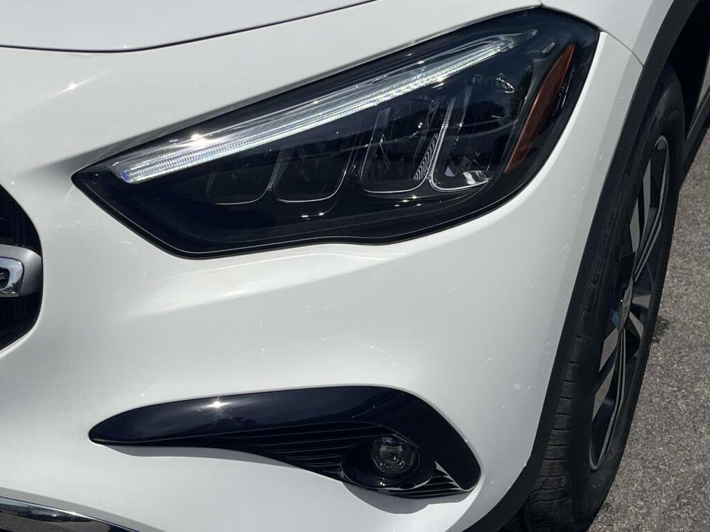 New 2026 Polar White Mercedes-Benz GLA 250 image 13