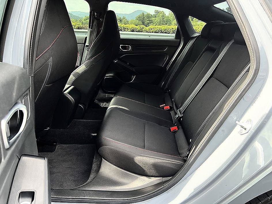 Used 2023 Aegean Blue Metallic Honda Si image 17