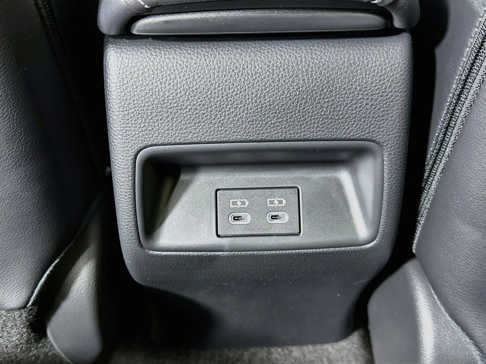 New 2026 Ruby Flare Pearl <sup>1</sup> Toyota  XLE image 14