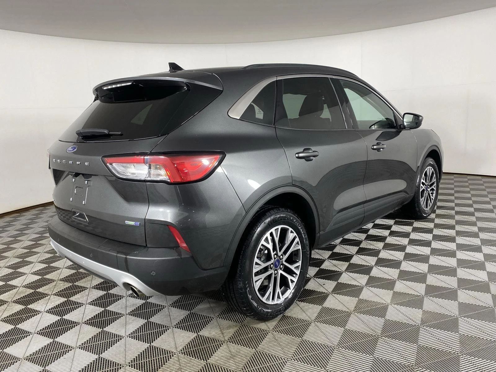 Used 2020 Magnetic Ford SEL image 7