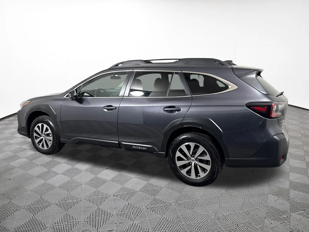 Used 2025 Gray Metallic Subaru Premium image 11