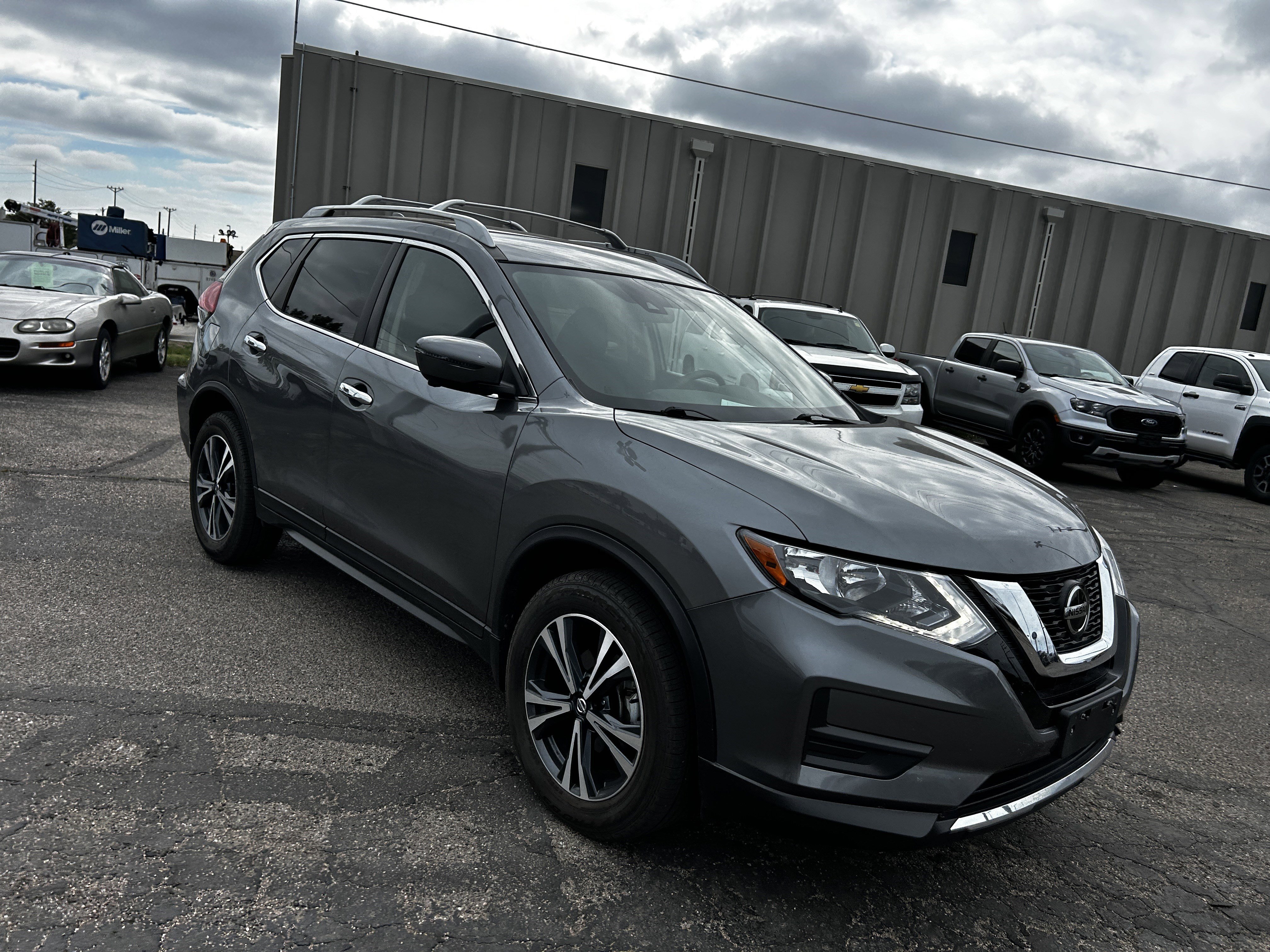 Used 2020 Gun Metallic Nissan SV image 7