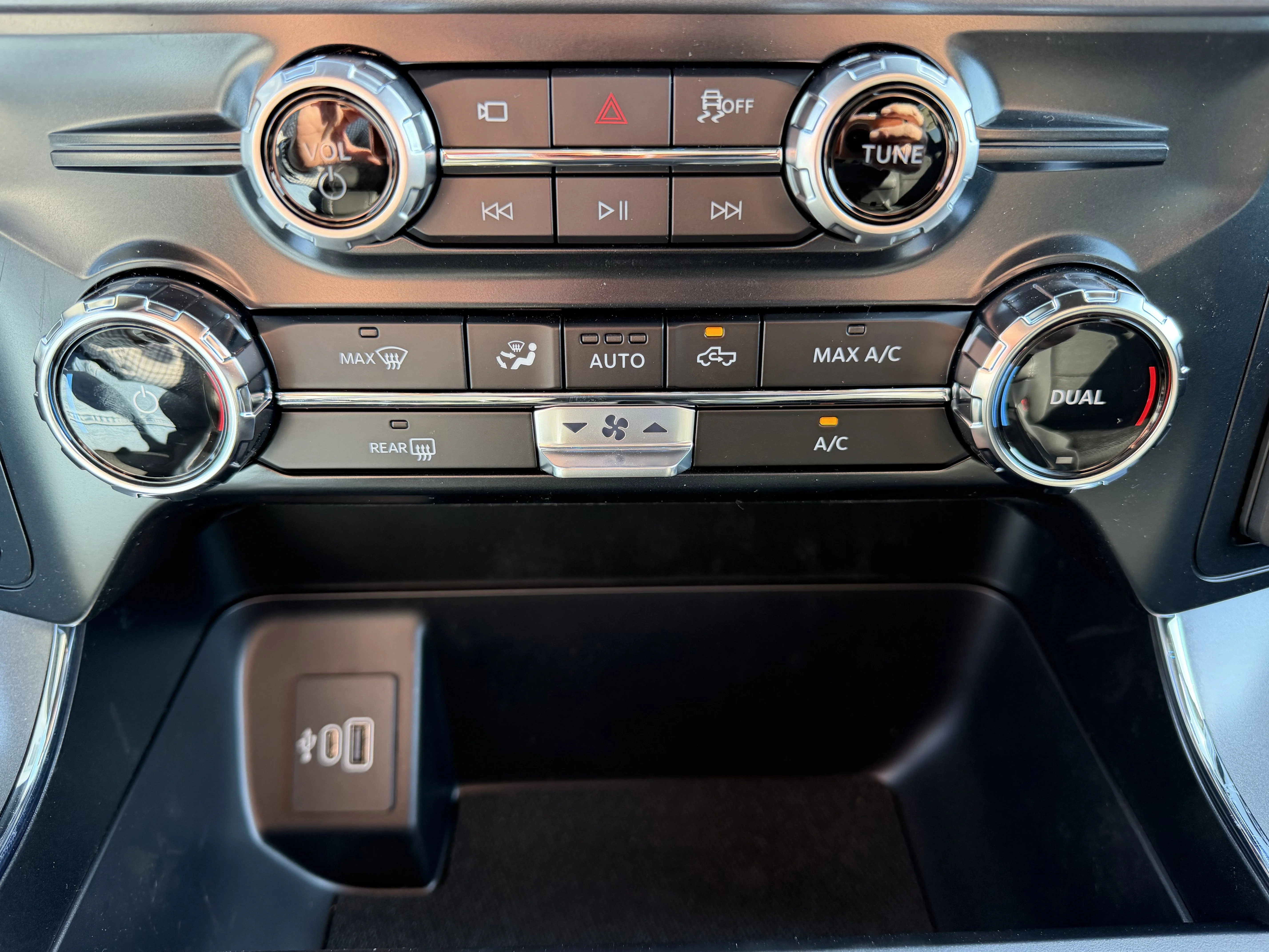 New 2026 Agate Black Metallic Ford XLT image 19