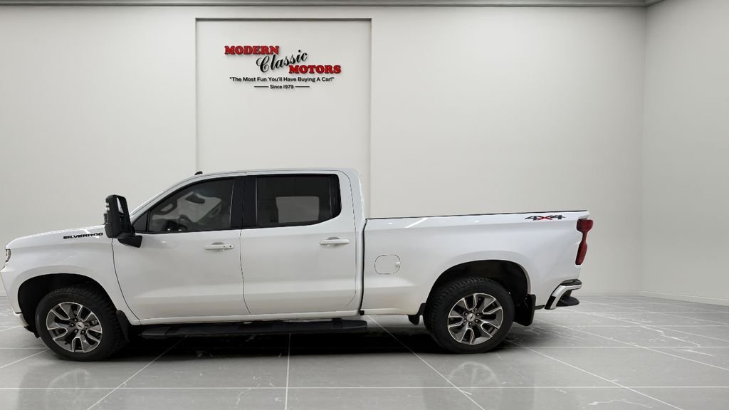 Used 2021 White Chevrolet RST image 4