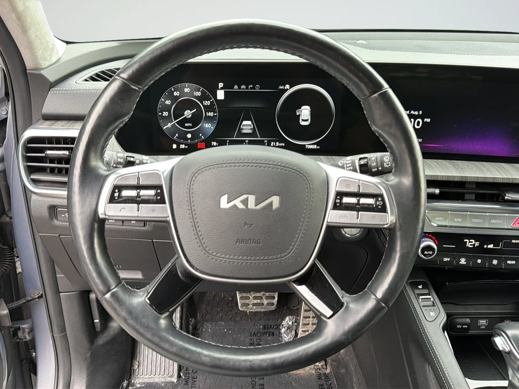Used 2024 Silver Kia SX-Prestige image 36