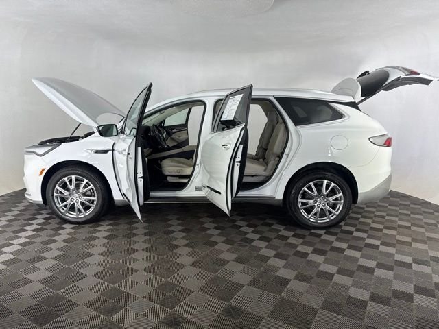 Used 2023 White Buick Essence image 11