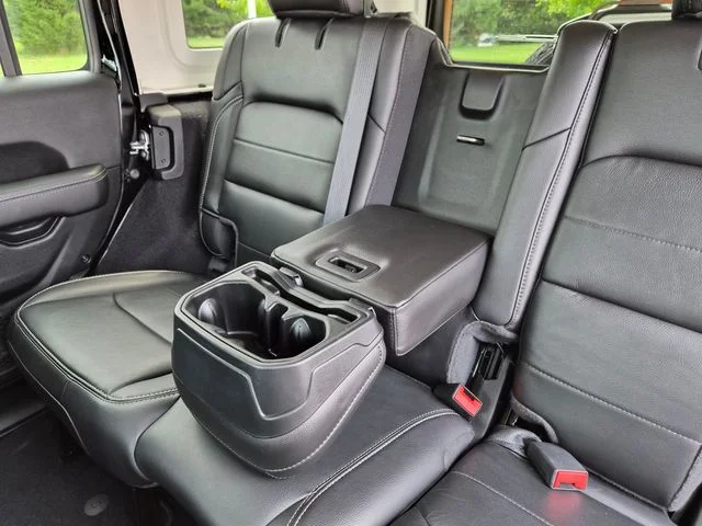 Used 2021 Black Jeep Unlimited Sahara image 32