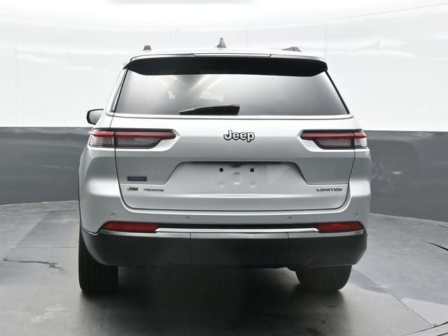 Used 2021 Silver Jeep Limited image 2