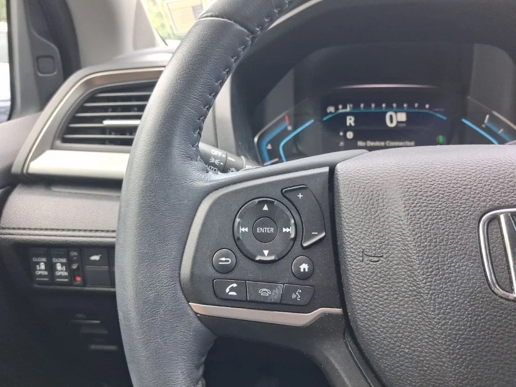 Used 2024  Honda EX-L image 31