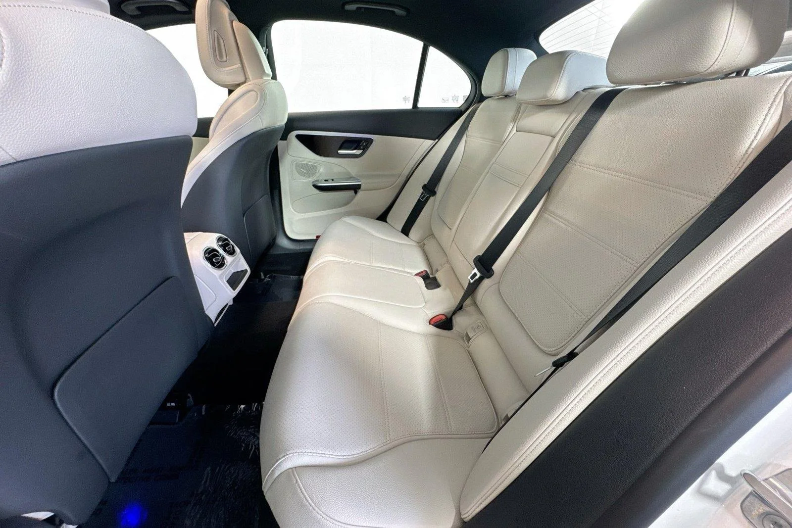 Used 2024 Polar White Mercedes-Benz C 300 image 23