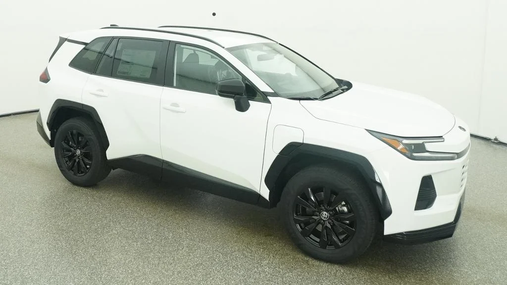 New 2026 Ice Cap Toyota SE image 12