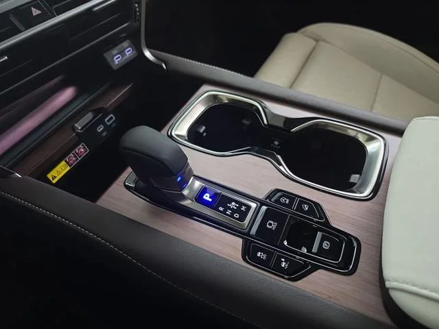 New 2026 Eminent White Pearl Lexus LUXURY image 31