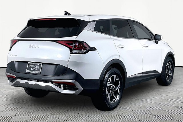 Used 2023 White Kia LX image 6