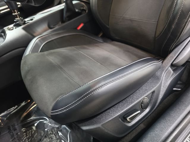 Used 2016 White Ford Shelby GT350 image 27