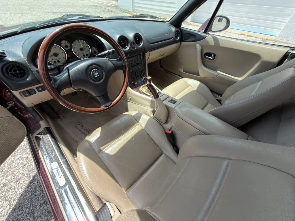 Used 2000 Red Mazda LS image 9