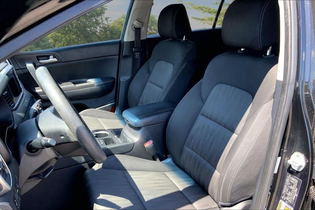 Used 2020 Red Kia LX image 21